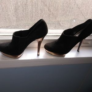 Black and Gold shooties